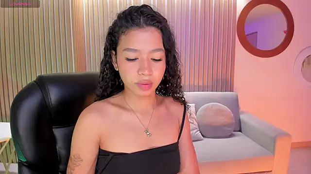 SophieHouston  online show from October 10, 5:34 am