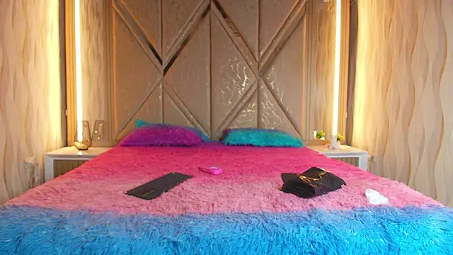 Hotcouple 222 online show from March 9, 7:39 pm