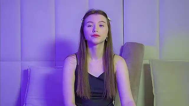 KeiraAsti online show from October 19, 6:04 am