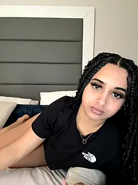 LilMisIndianx online show from December 22, 11:02 am