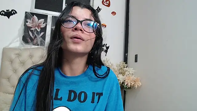 pinky f00x online show from October 18, 12:46 am