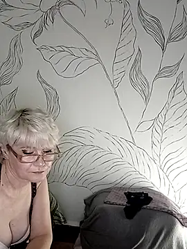 Catty Lady online show from October 14, 8:44 pm