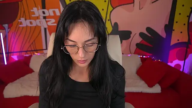 EviLune online show from October 2, 7:02 am