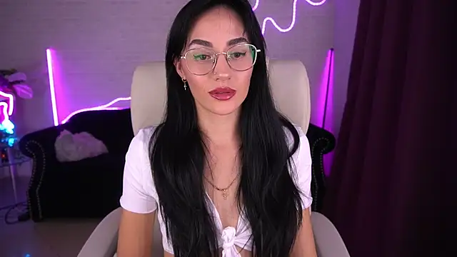 EviLune online show from October 11, 8:11 pm