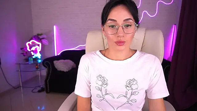 EviLune online show from September 30, 6:30 am