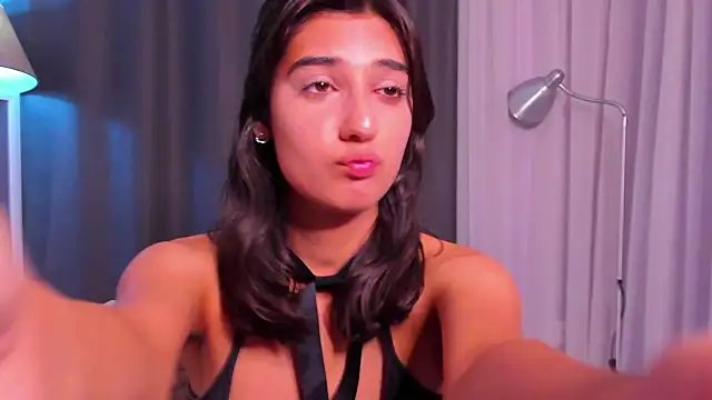 Elfy Rare  online show from October 16, 3:25 pm