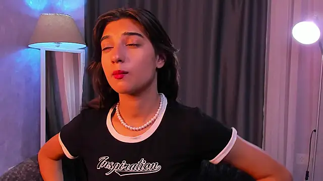 Elfy Rare  online show from September 11, 3:01 pm