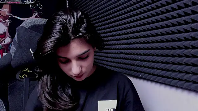 Elfy Rare  online show from November 21, 8:22 pm