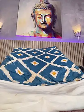 Saracooper   online show from March 21, 8:19 am