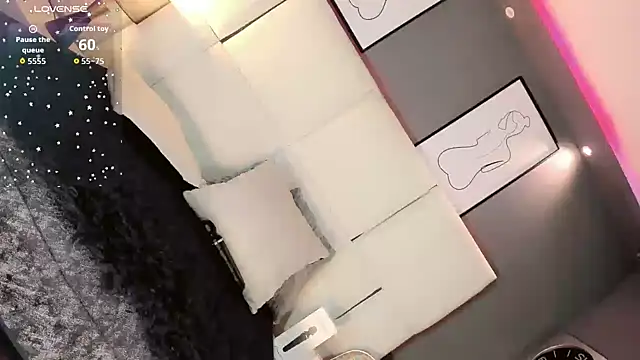 LiaFernandaa online show from September 15, 1:52 pm