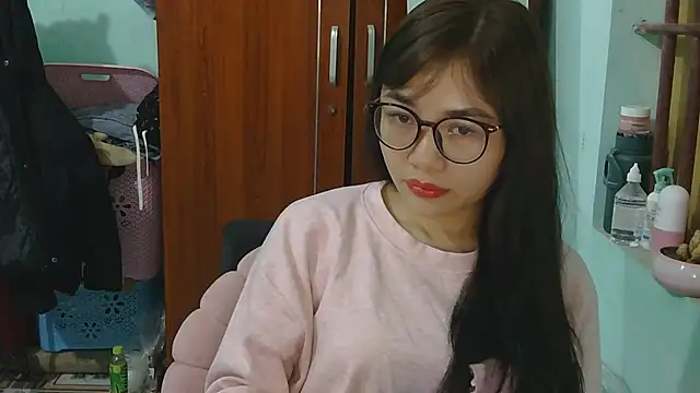 Uhem112 online show from November 15, 1:23 pm