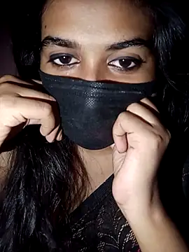 umairahaasan 1 online show from September 18, 5:11 pm