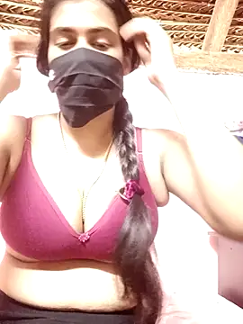 umairahaasan 1 online show from October 25, 10:12 am