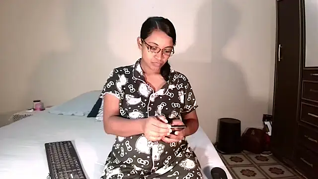 indiansweetflava online show from April 6, 4:57 am