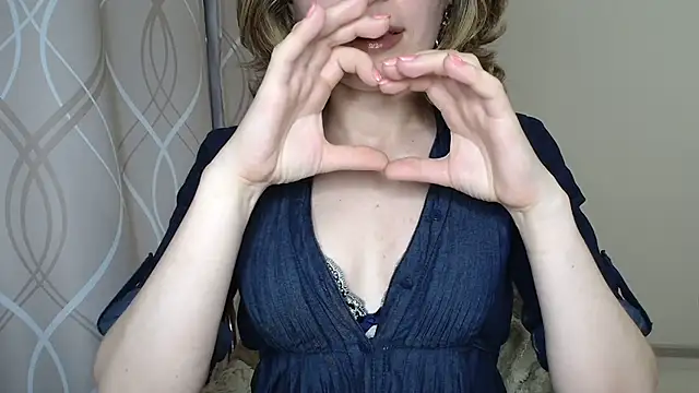 miss  Sophie online show from September 10, 4:07 pm