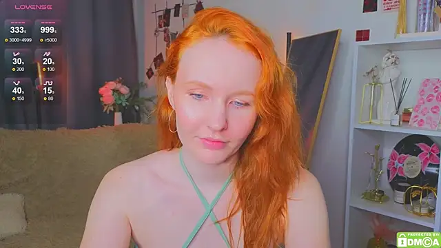 JoyceJones online show from November 27, 9:28 pm