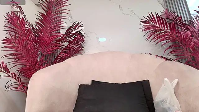 JulietaMills online show from November 14, 12:05 pm