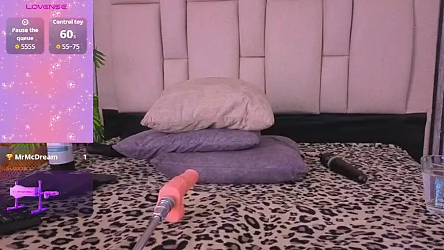 bryonycutee online show from April 10, 12:22 pm