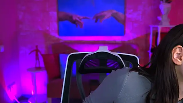 KimClarks  online show from October 13, 8:28 am