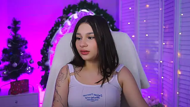 KimClarks  online show from December 13, 7:53 pm