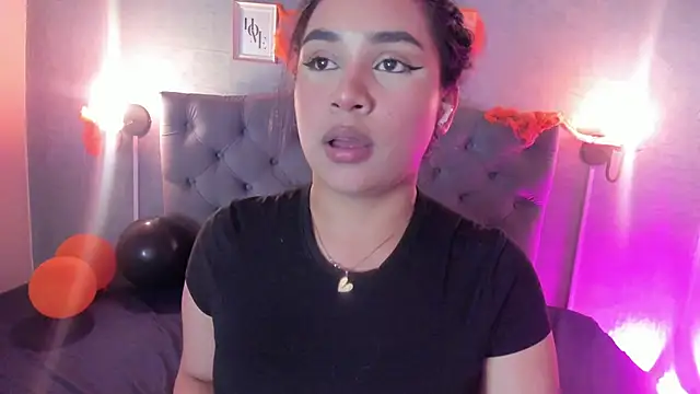 GiannaSlimJB online show from October 5, 3:55 am