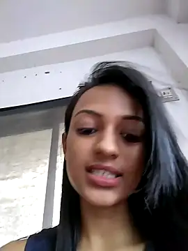 Your-Kitkat online show from October 21, 6:06 am