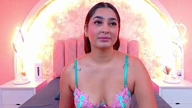 JasmineRhodes online show from November 28, 12:52 pm