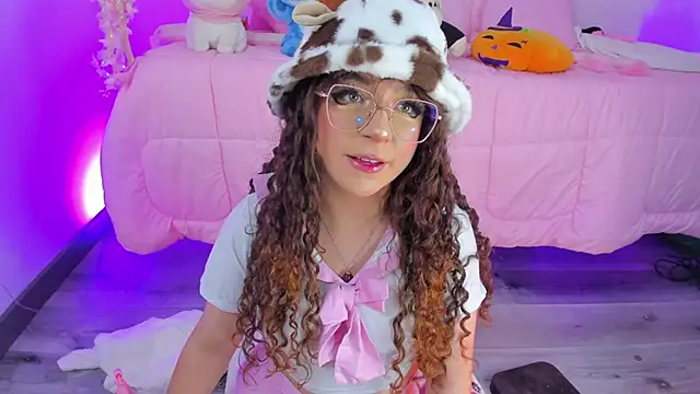 hannacutegod online show from February 3, 6:40 am