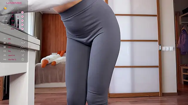 PlumyBun online show from September 17, 4:21 am