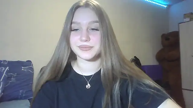 yourhoney Lola  online show from October 18, 3:48 pm