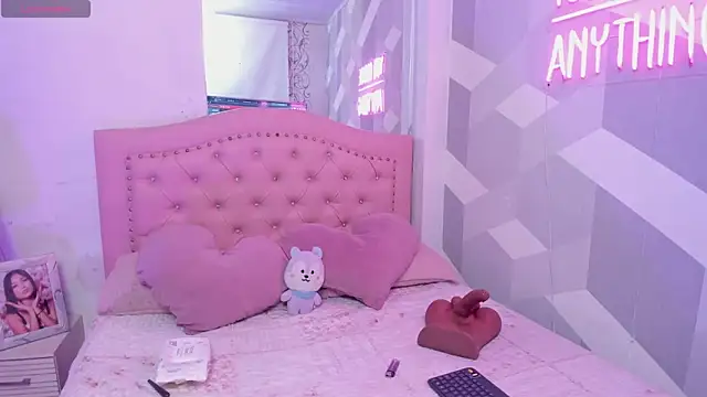 BiancaShermann online show from March 29, 7:35 pm