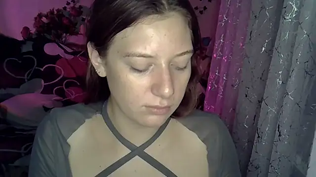 Lily Ember online show from November 10, 6:58 pm