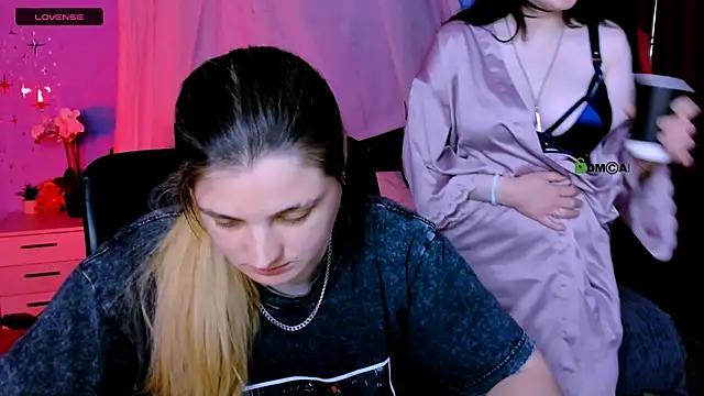 inga gree online show from April 6, 7:04 pm