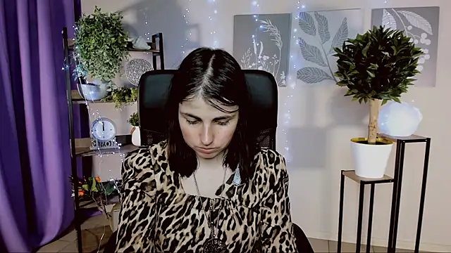 MartaEdams online show from April 1, 1:41 pm