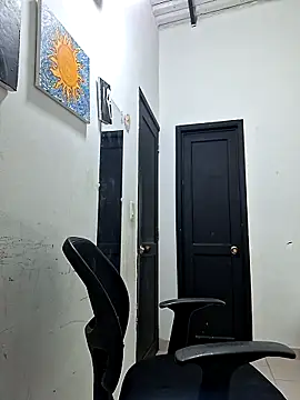 channell0 online show from February 25, 4:55 am