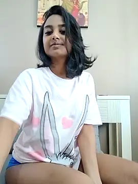 littlemissdevil69 online show from February 19, 6:46 am