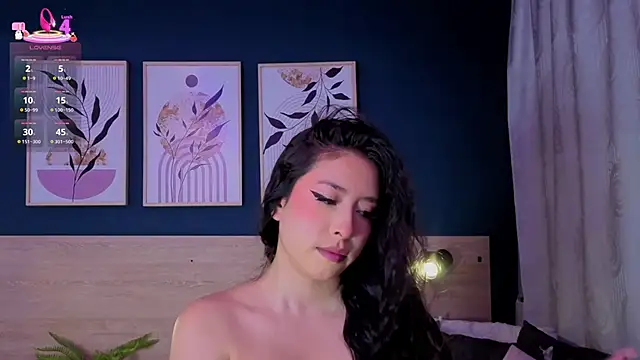 SarahMiler  online show from February 5, 7:17 pm