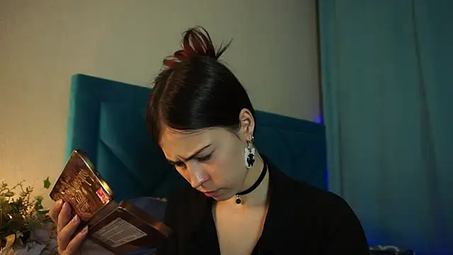 ywixos online show from September 19, 1:54 pm