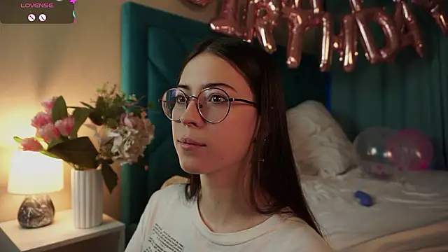 ywixos online show from February 20, 3:02 pm