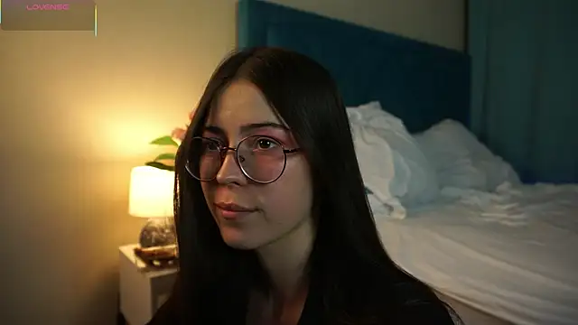 ywixos online show from November 14, 3:12 pm