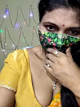 Hotty Sonali online show from October 9, 2:05 am