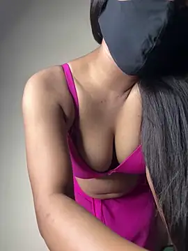 Cute-Sakhi online show from October 2, 5:07 pm