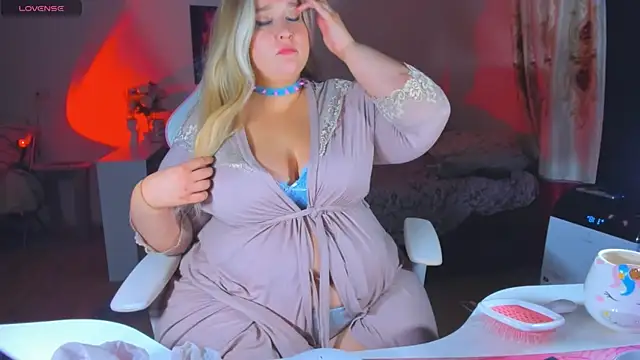VanessaHayees online show from July 19, 10:01 pm