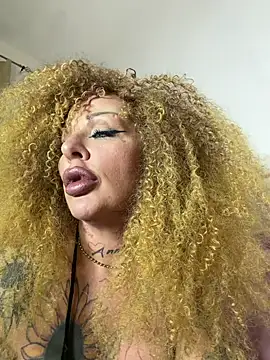 ASSERINAAA online show from March 24, 5:51 pm