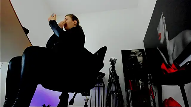 demisweet online show from January 17, 2:52 am