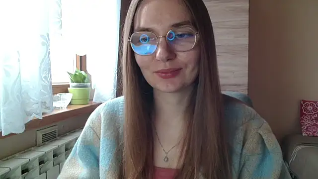 LooveELLYx online show from April 9, 6:19 am