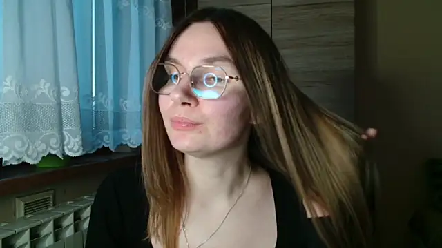 LooveELLYx online show from October 29, 3:36 pm