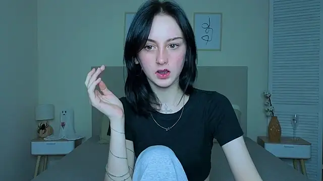 Little moly999 online show from November 20, 4:13 am