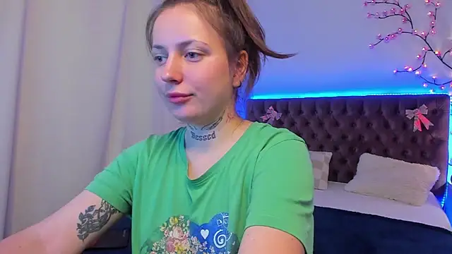 LilaVame online show from October 21, 8:02 pm