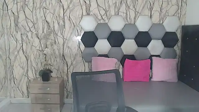 AntonellaBlanc online show from February 13, 2:46 am